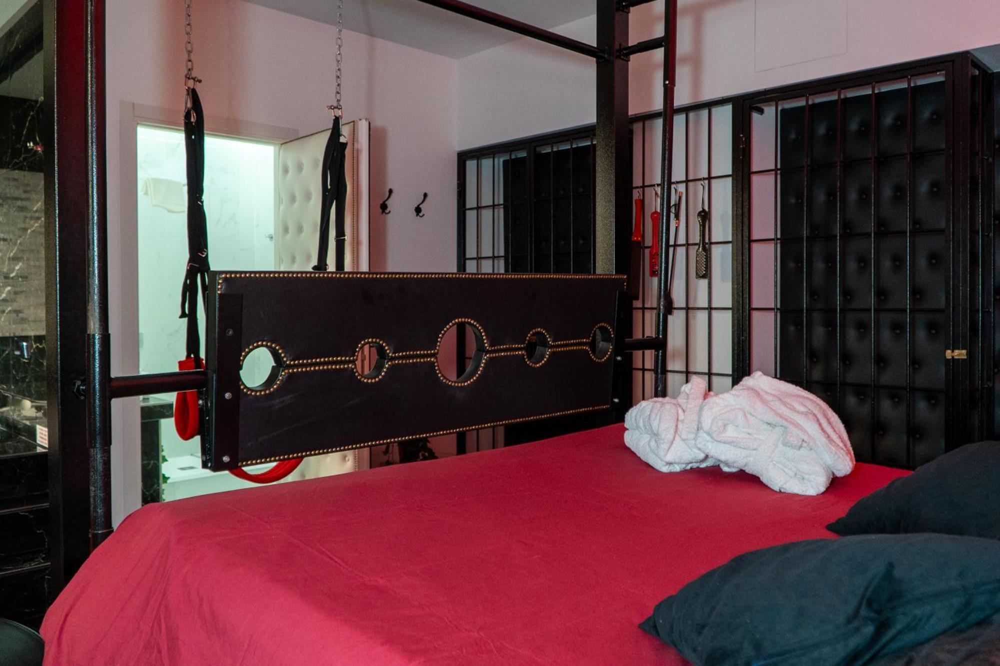 Suite Luxury Bdsm Рим Экстерьер фото